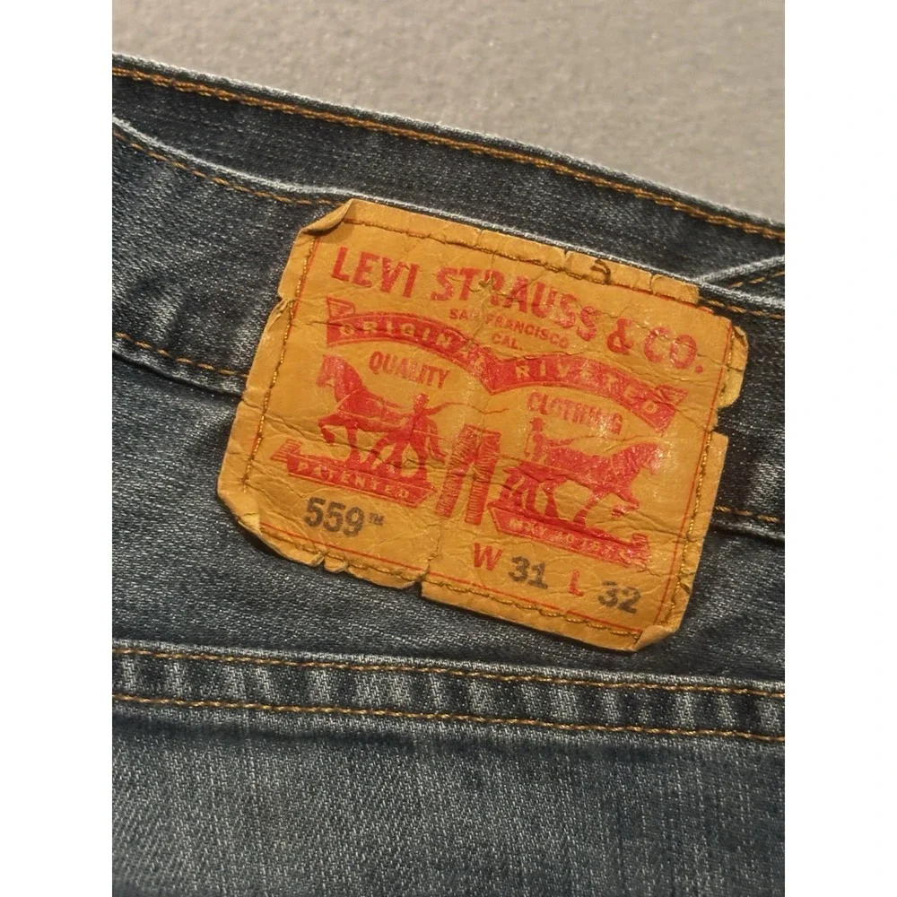 Levis *** has